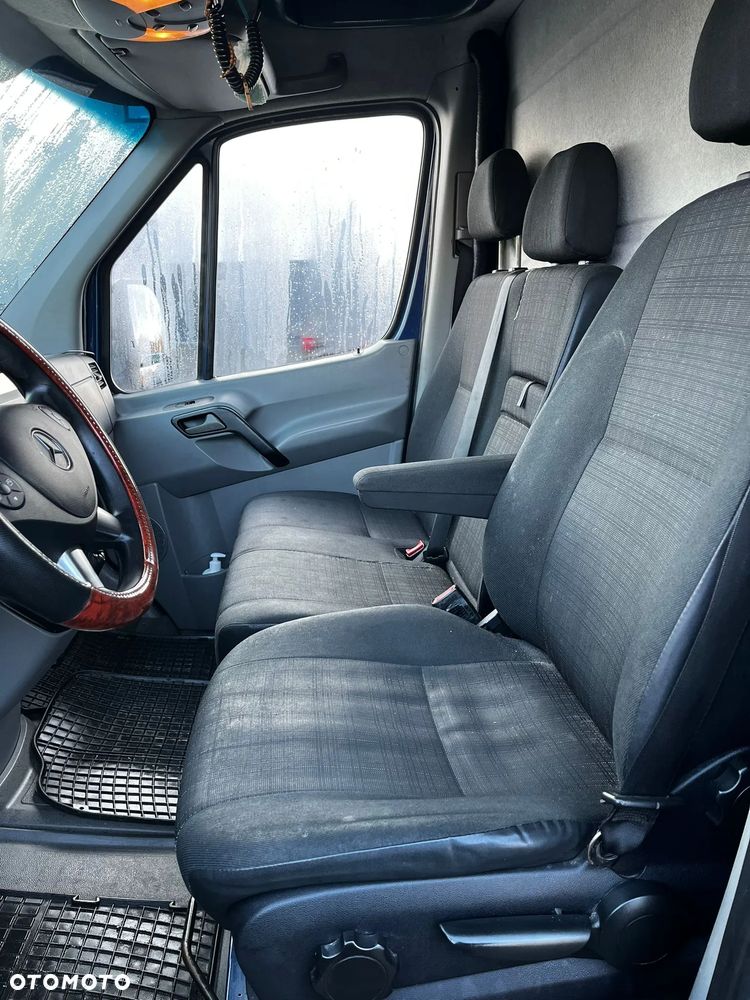 Mercedes-Benz Sprinter - 10
