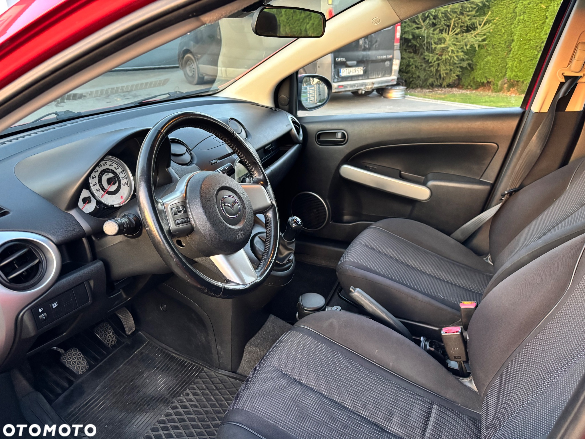 Mazda 2 - 7