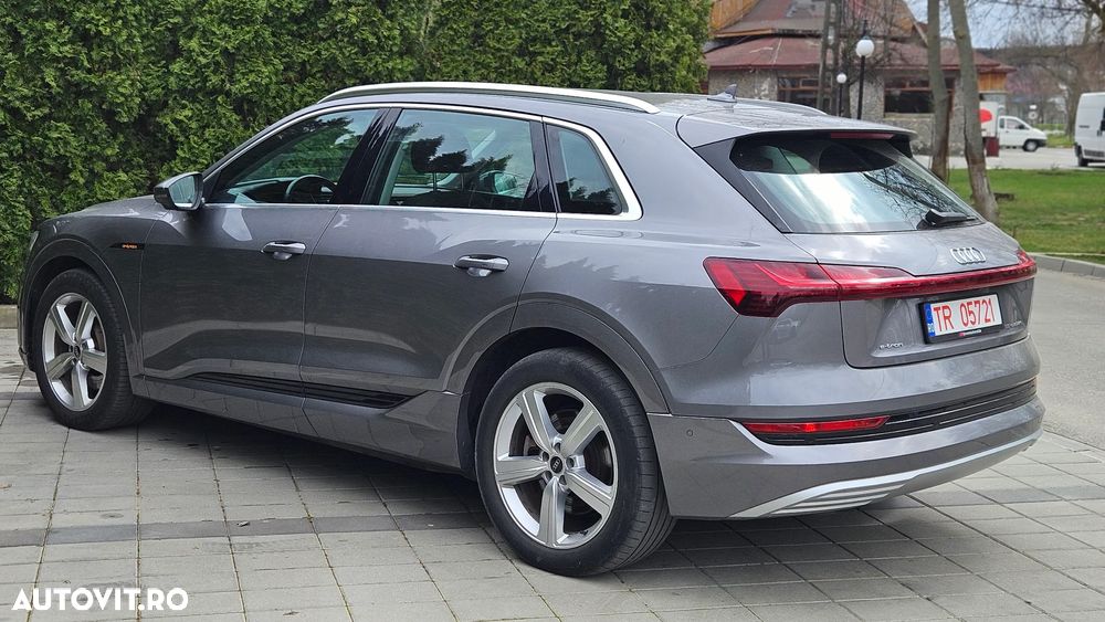Audi e-tron 55 quattro - 10
