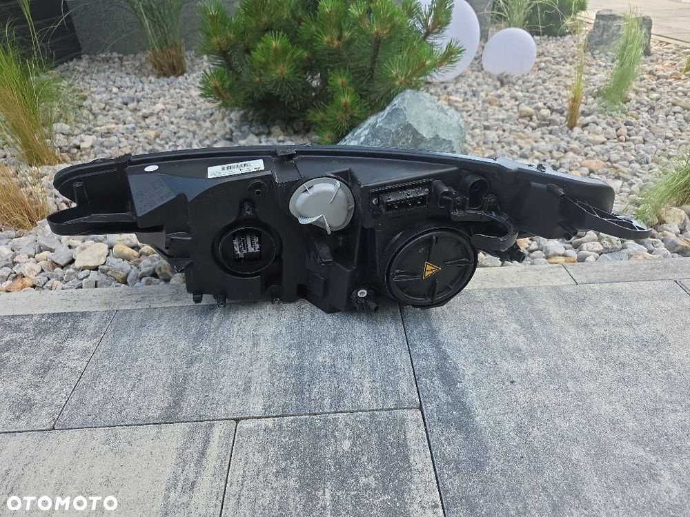 CITROEN C4 II 2 DS4 LIFT Lampa prawa przód Bi-Xenon Dynamic Led 9808718180 - 9