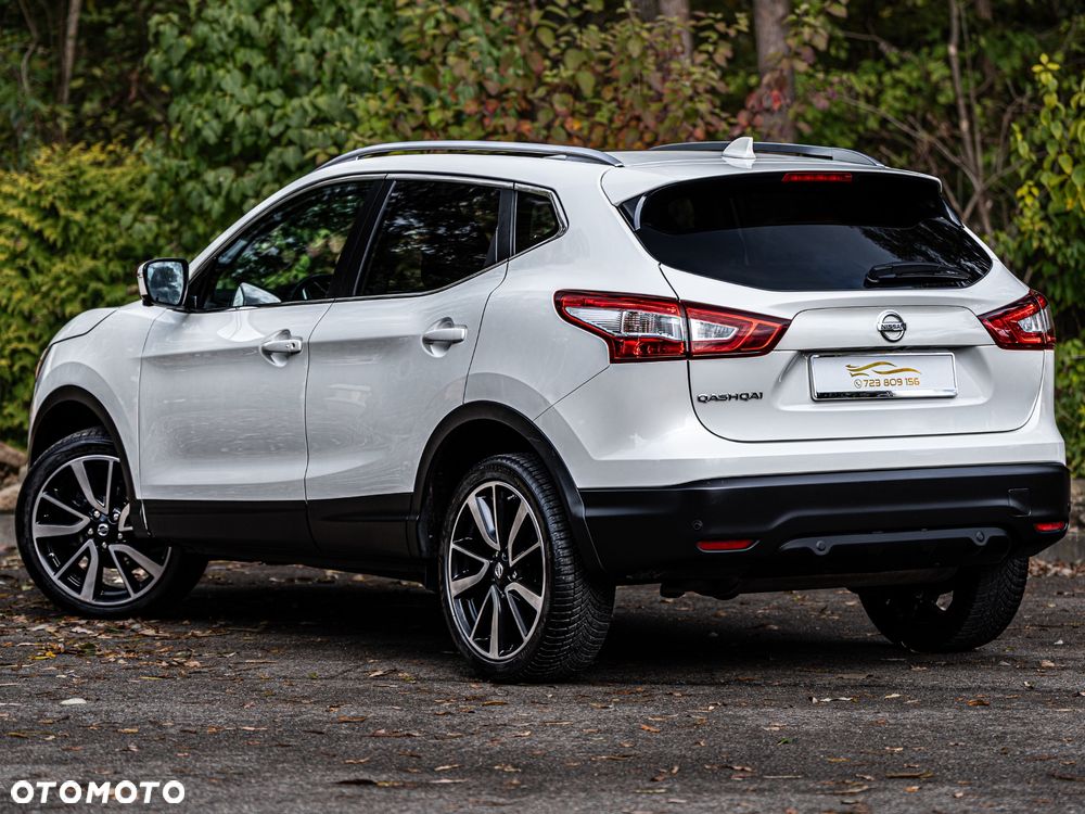 Nissan Qashqai 1.6 dCi TEKNA - 23