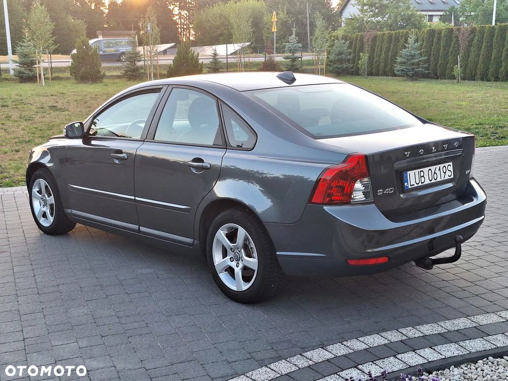 Volvo S40 1.8 Momentum - 9