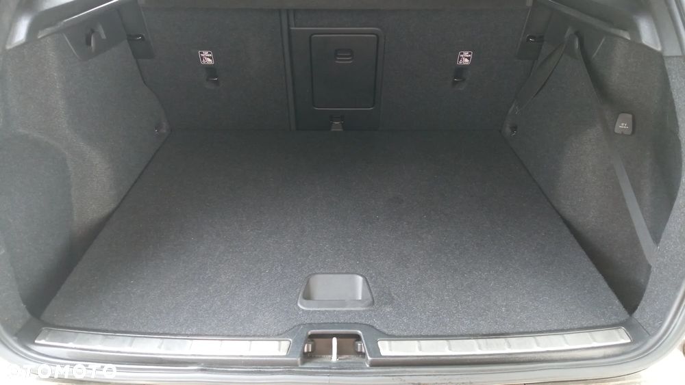 Volvo XC 40 T3 Geartronic RDesign - 17