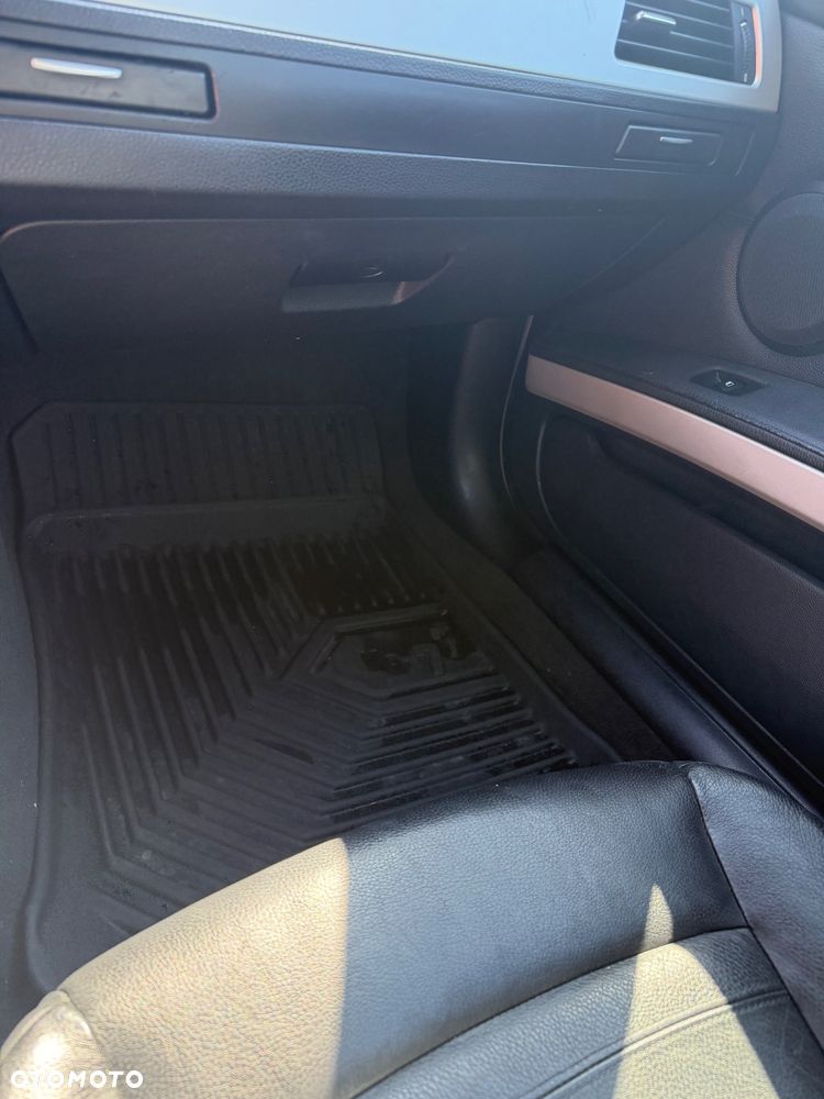 BMW Seria 3 330d - 14