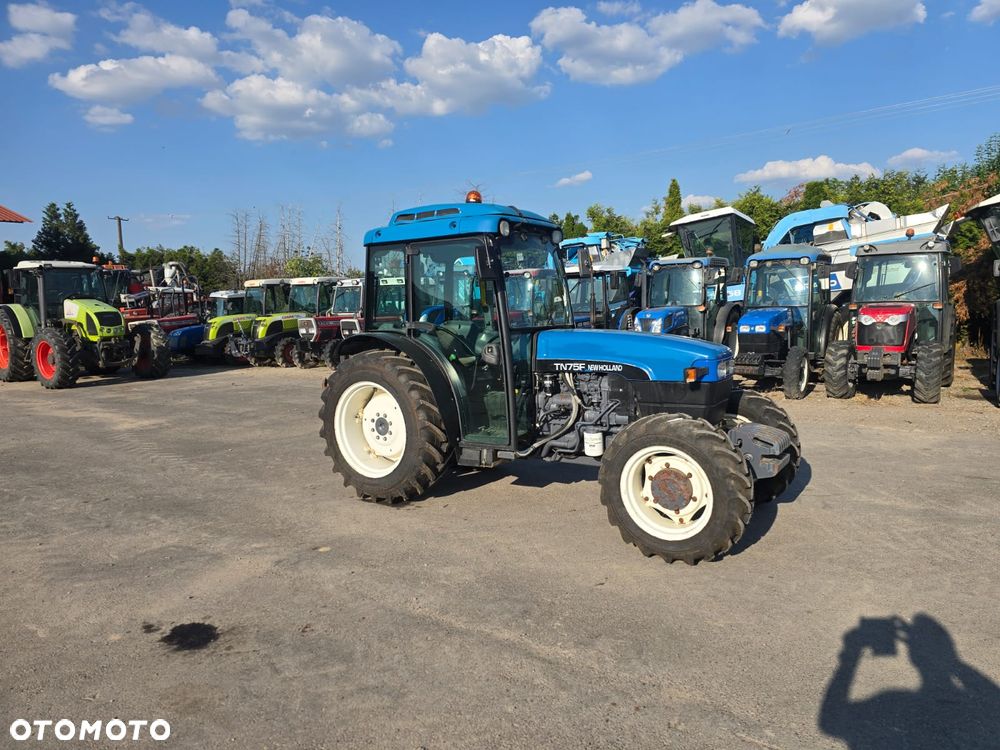 New Holland TN75F - 1