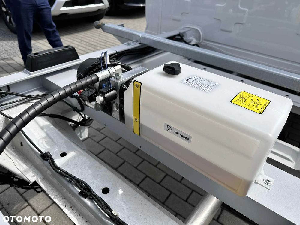 Volkswagen Crafter - 23