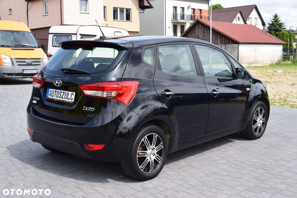 Hyundai ix20 - 8