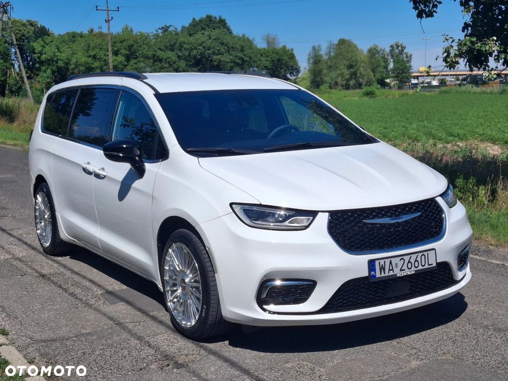 Chrysler Pacifica - 5