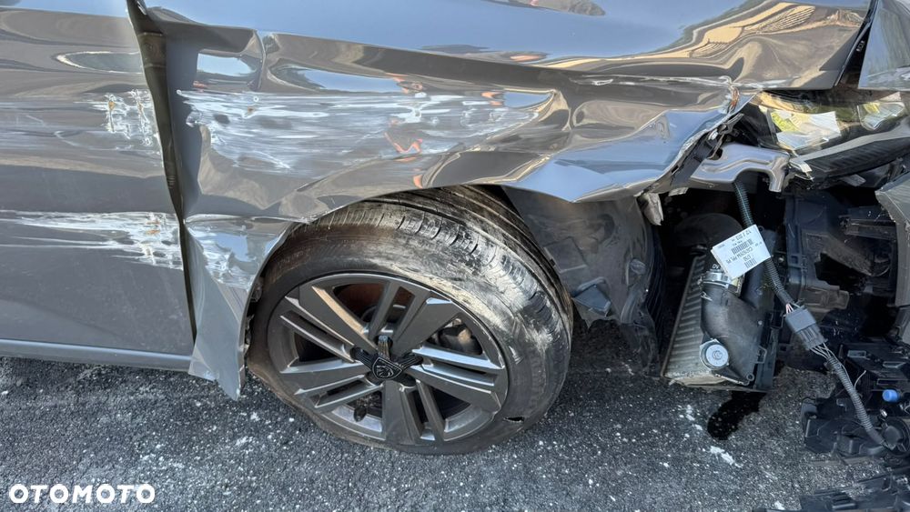 Peugeot 308 1.2 PureTech Allure S&S EAT8 - 5