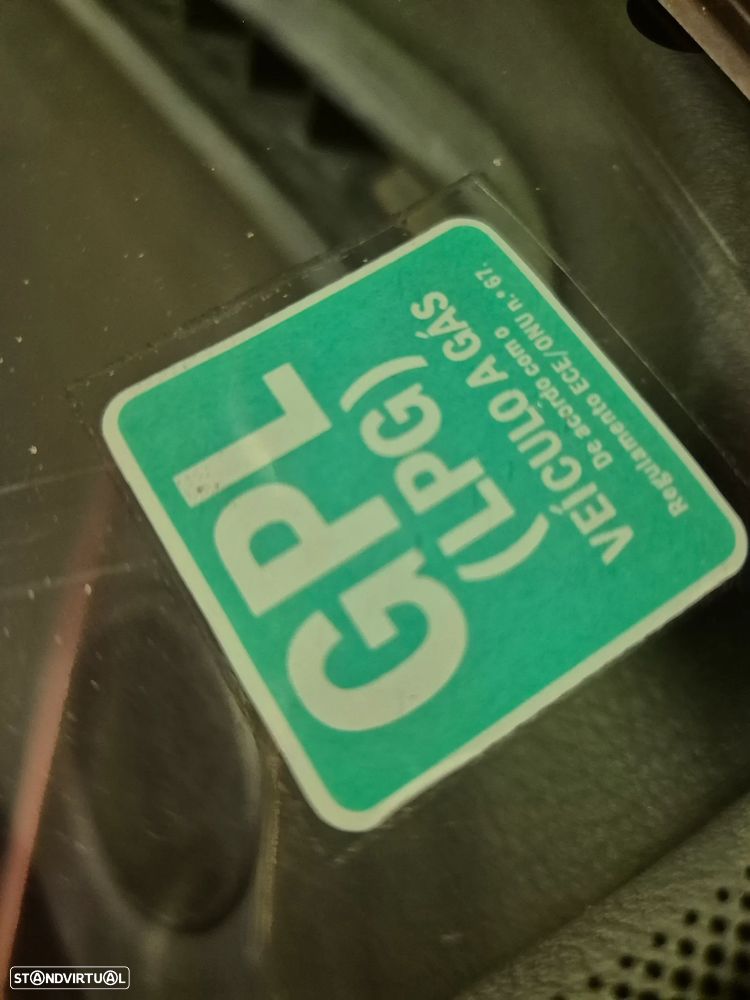 Renault Clio 1.2 Confort Authentique GPL - 17