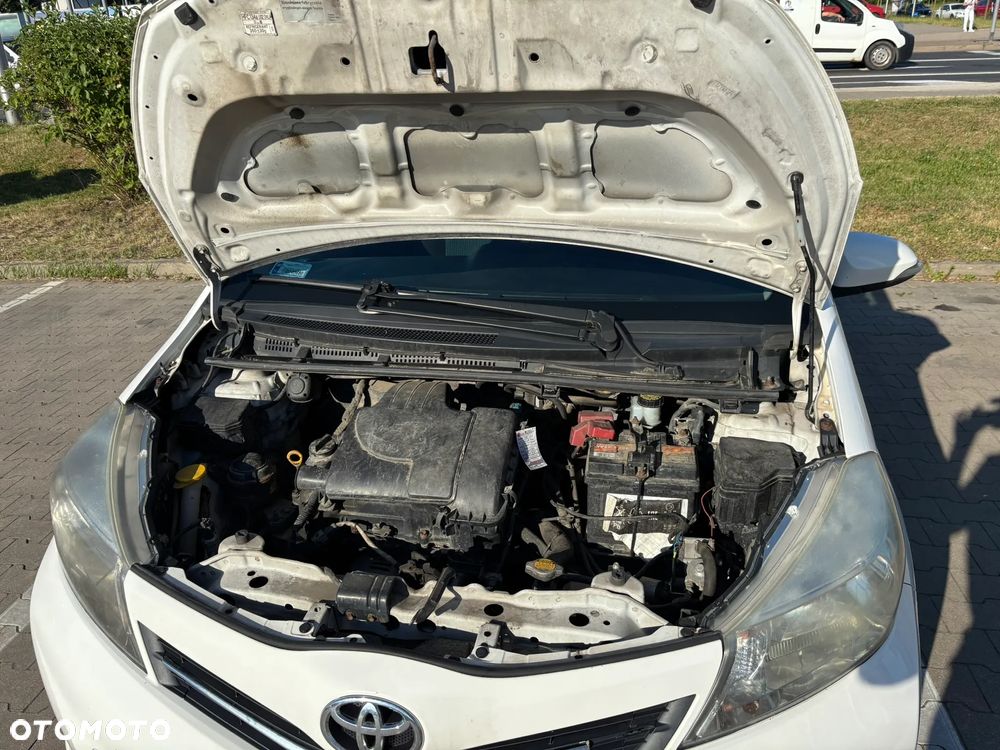 Toyota Yaris - 11