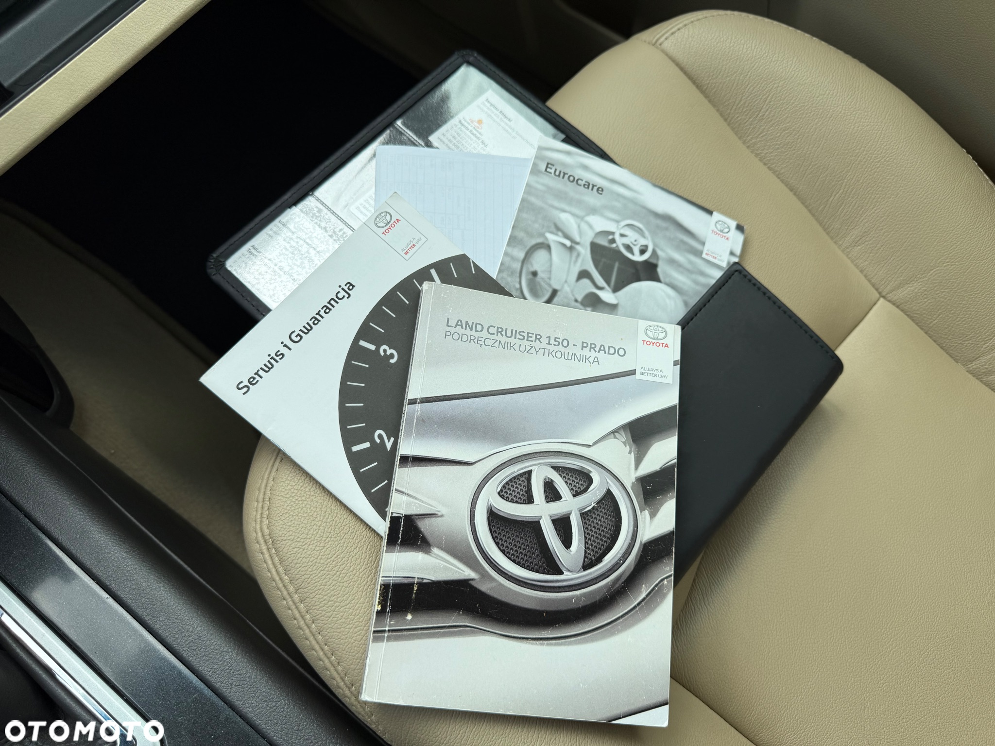 Toyota Land Cruiser - 33