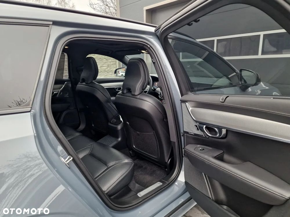 Volvo V90 T8 AWD Plug-In Hybrid R-Design - 19