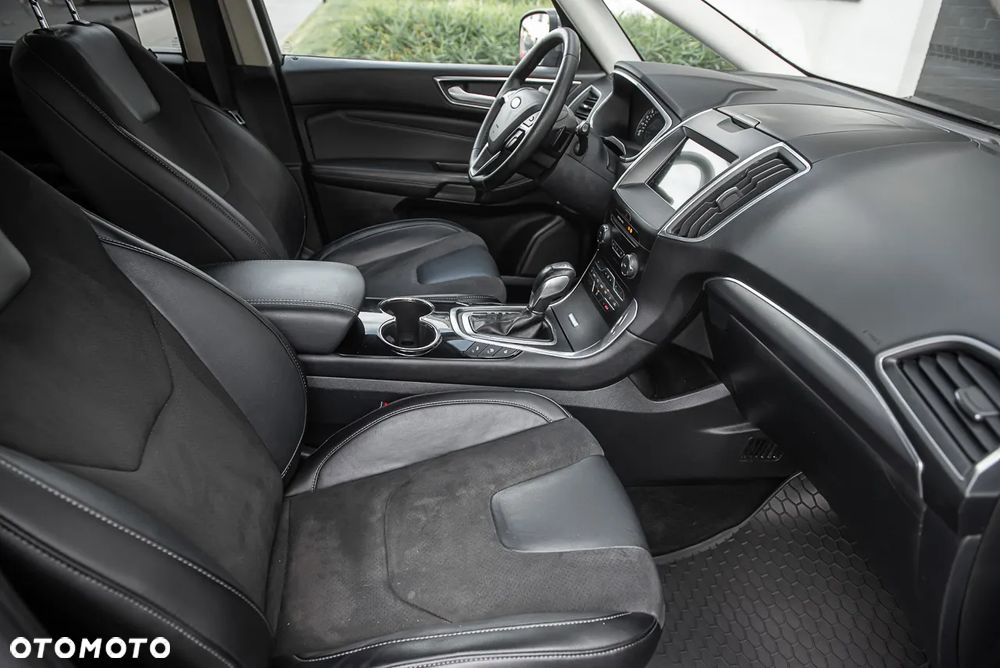 Ford S-Max 2.0 TDCi Allrad Titanium - 38