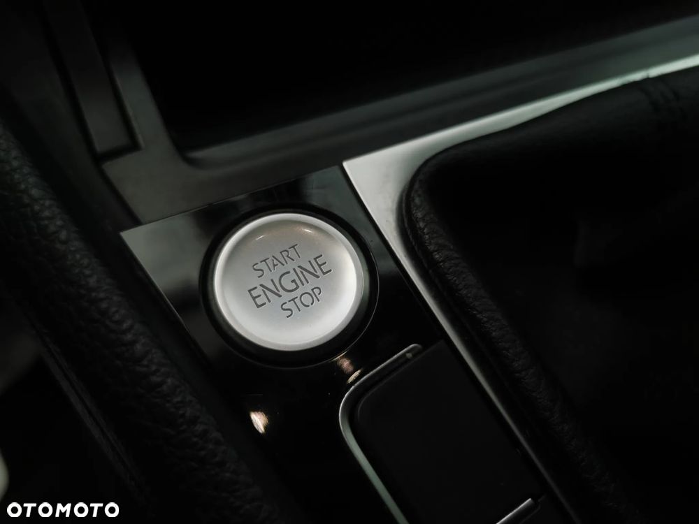 Volkswagen Golf VII 1.6 TDI BMT Highline - 24