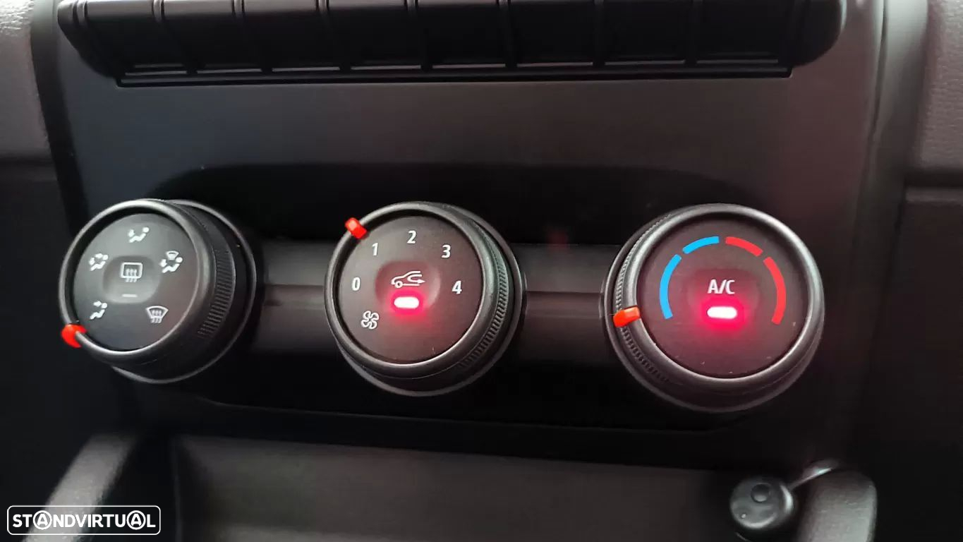 Renault VAN 1.5 Blue DCi Air Nav C/ IVA Dedutível - 37