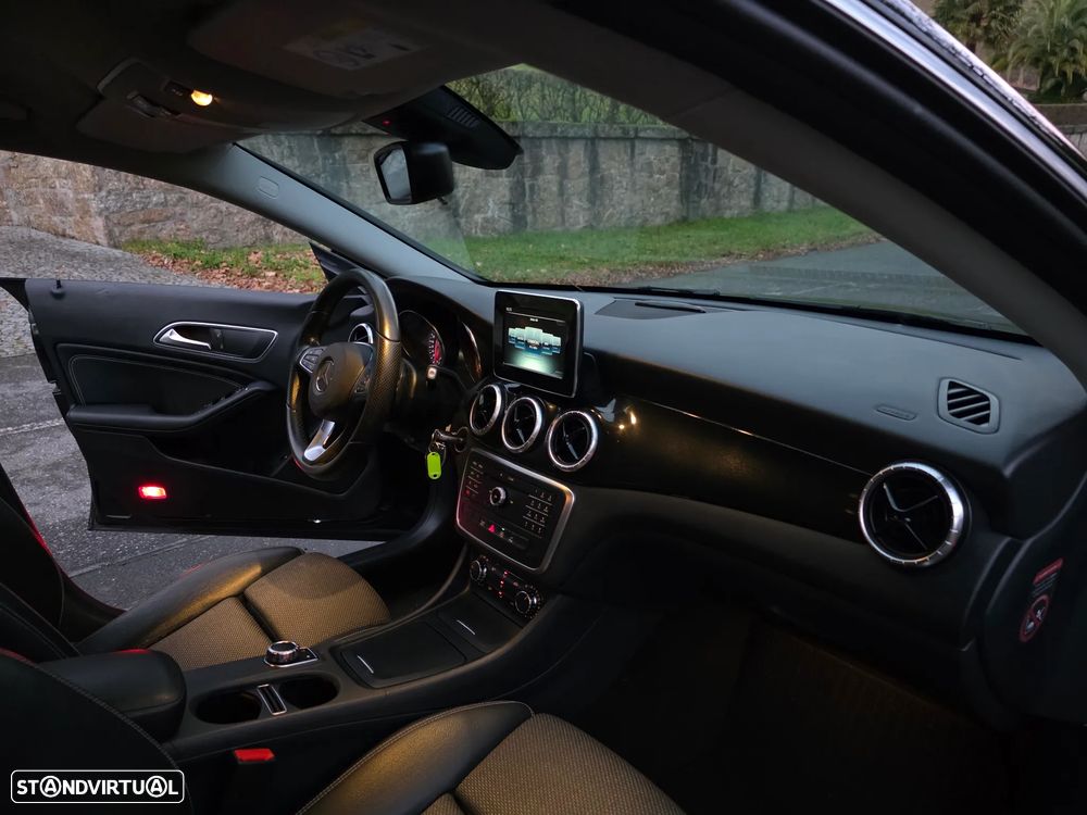 Mercedes-Benz CLA 180 CDI 7G-DCT StreetStyle - 25