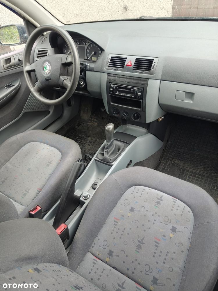 Skoda Fabia - 3