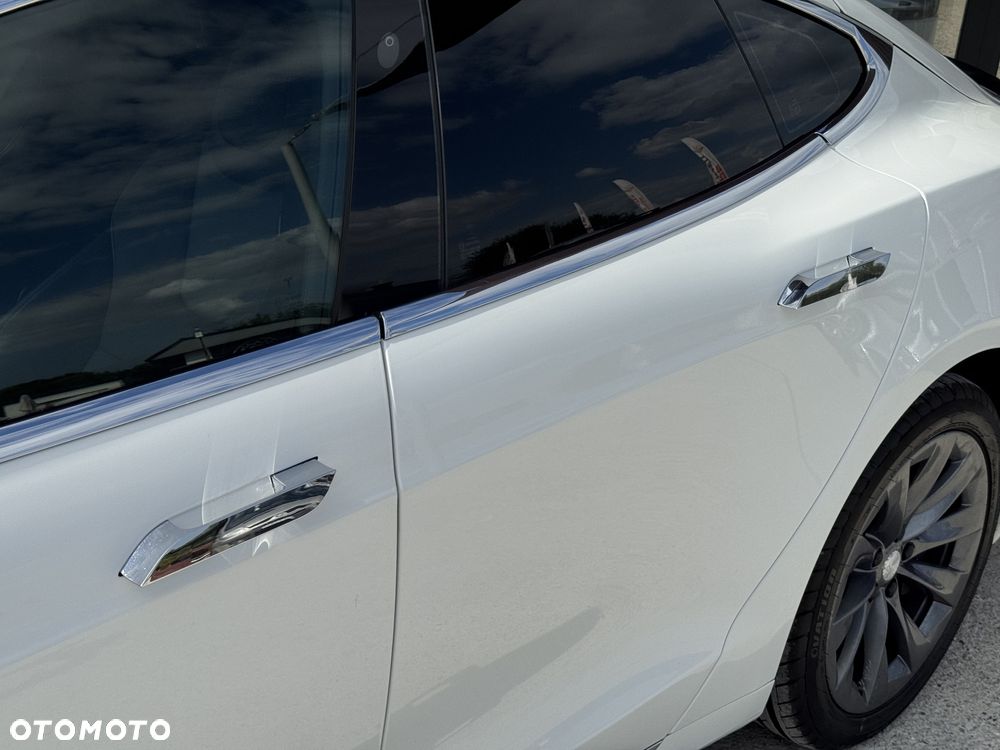Tesla Model S - 16