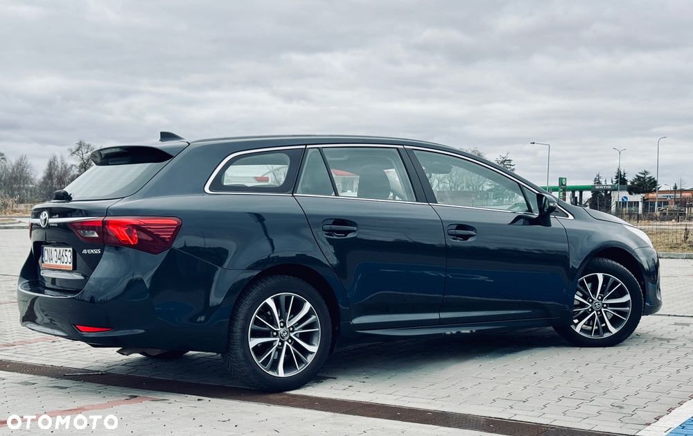 Toyota Avensis - 5