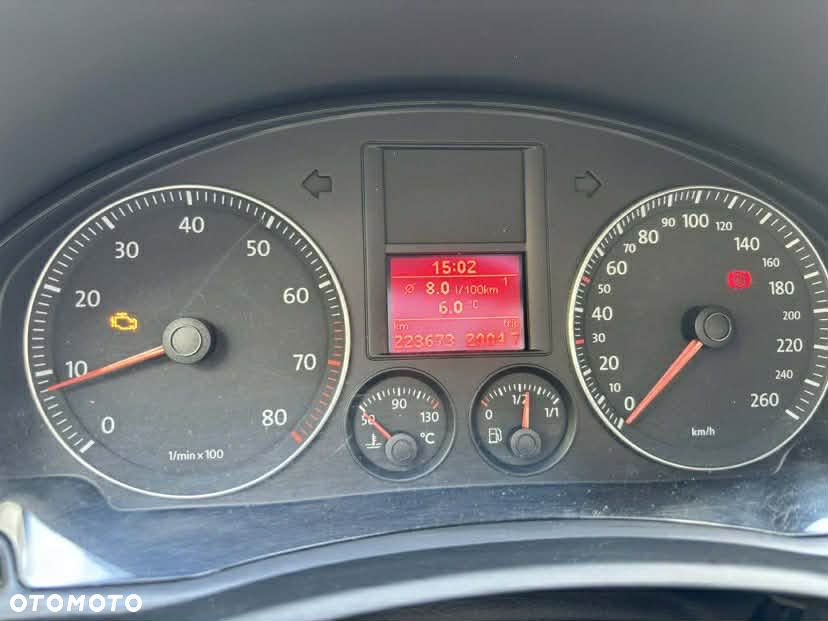 Volkswagen Jetta 1.6 FSI Comfortline - 21