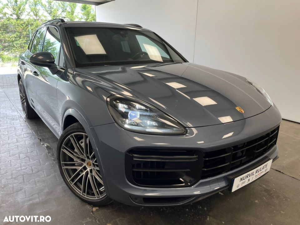 Porsche Cayenne Turbo - 6