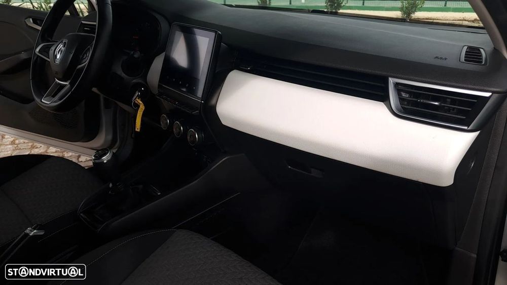 Renault Clio 1.0 TCe Evolution - 27