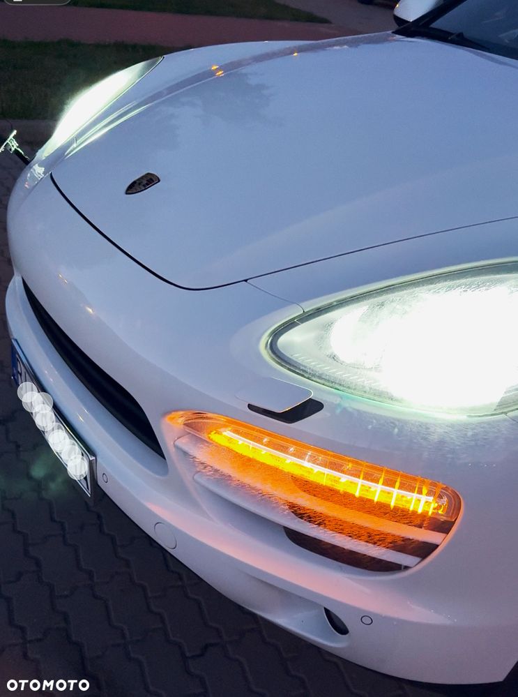 Porsche Cayenne - 8