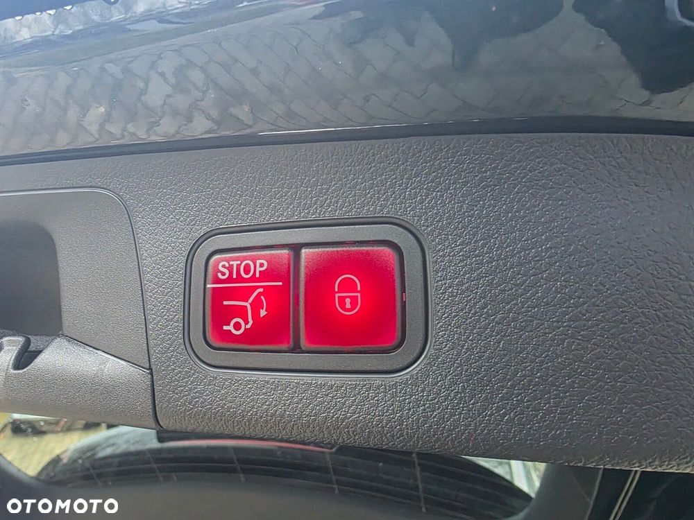 Mercedes-Benz GLA - 10