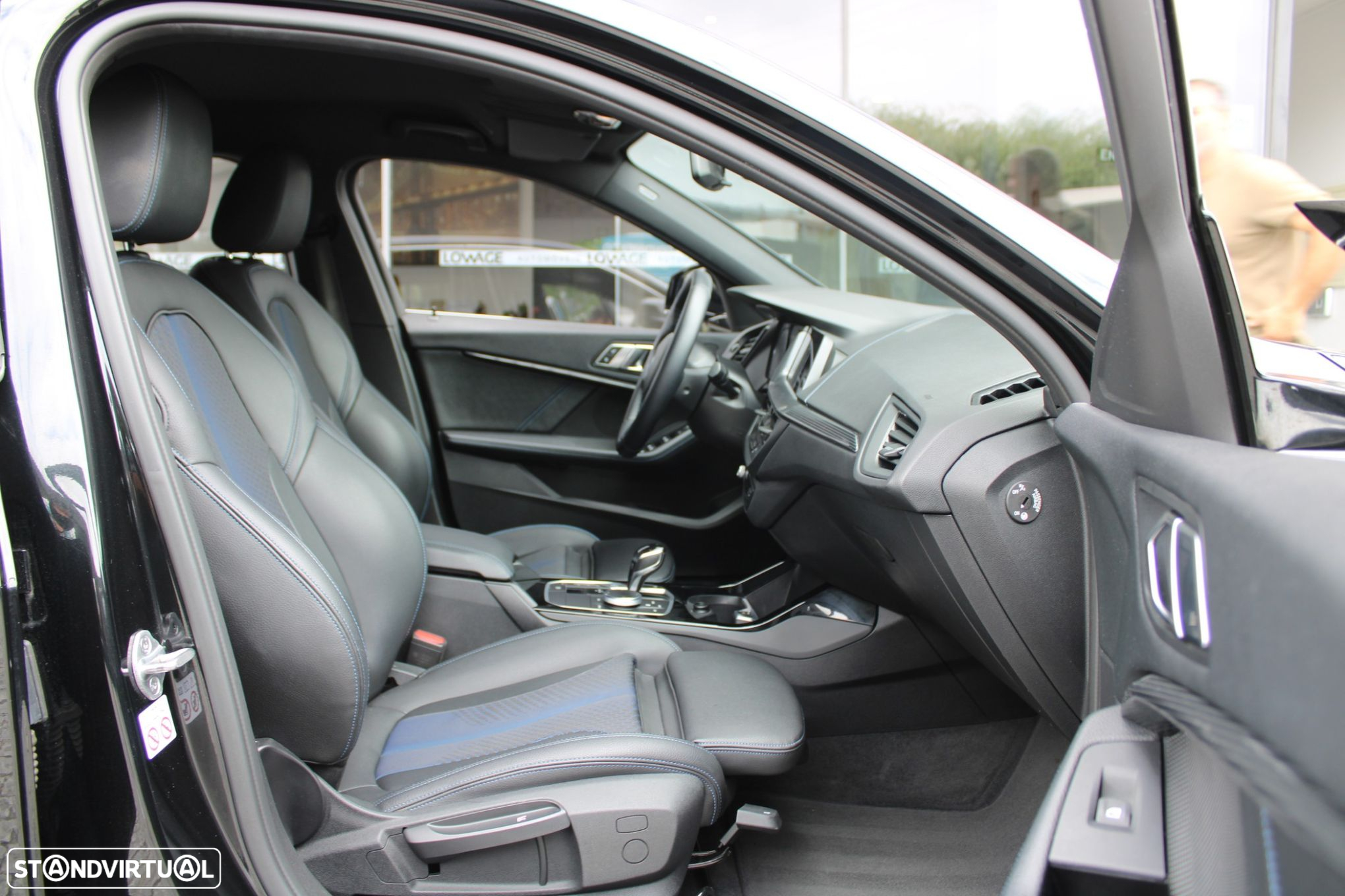 BMW 118 i Pack Desportivo M Auto - 28