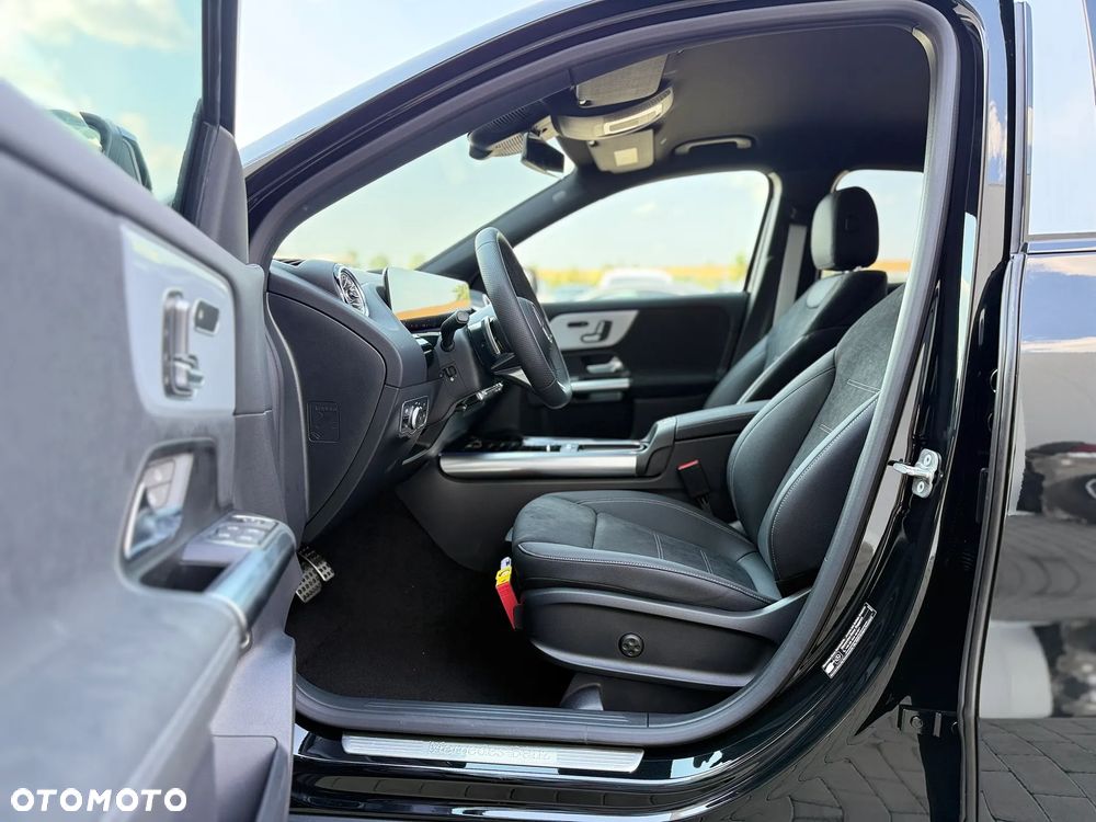 Mercedes-Benz GLA - 17