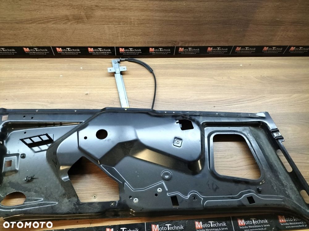 podnośnik szyby prawy mercedes atego - 2