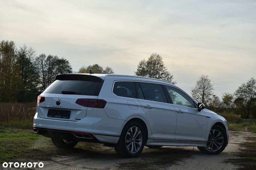 Volkswagen Passat Variant 2.0 TDI SCR DSG 4Motion Elegance - 6