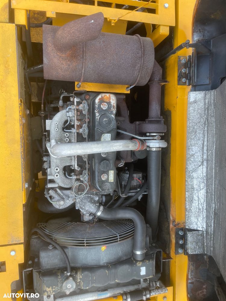 JCB JS1033 - 21