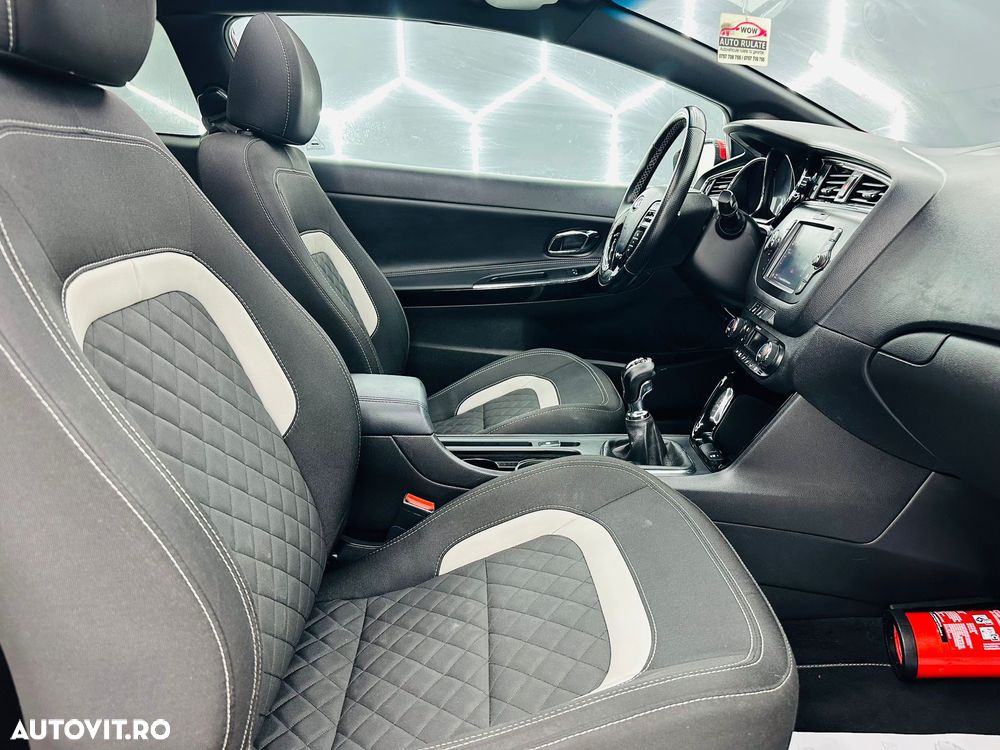 Kia Ceed 1.6 CRDi Dream-Team Edition - 16