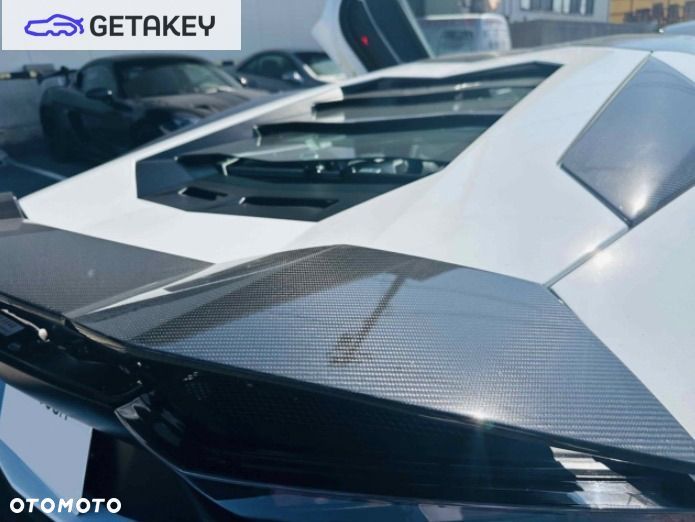 Lamborghini Aventador - 7
