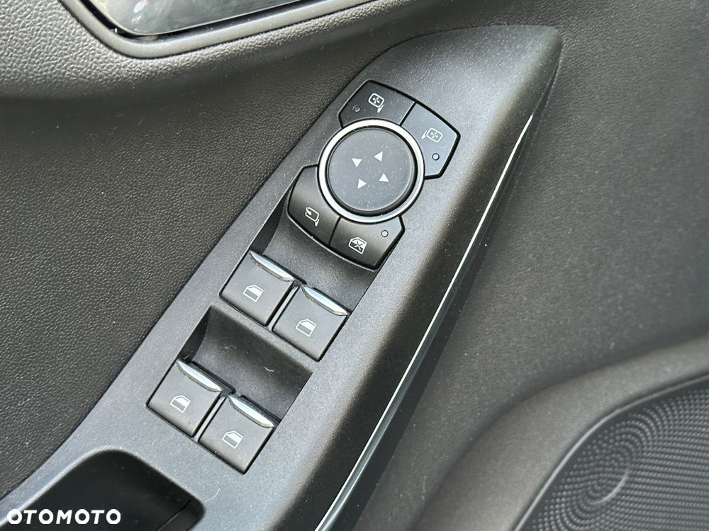 Ford Fiesta 1.0 EcoBoost Titanium - 23