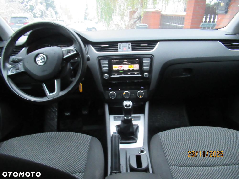 Skoda Octavia 1.6 TDI Ambition - 14