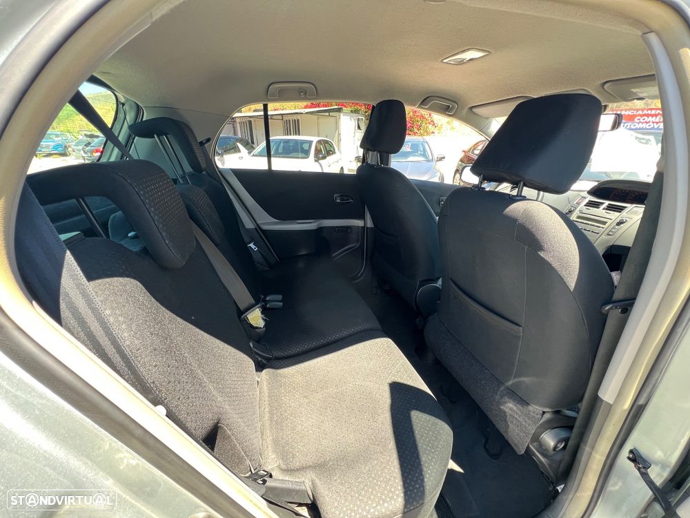 Toyota Yaris 1.4 D-4D Sol - 10