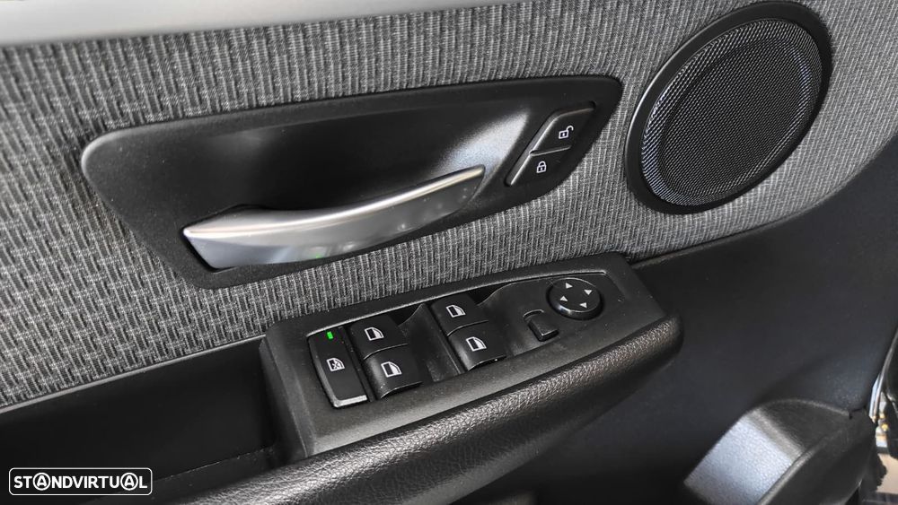 BMW 216 Active Tourer d Advantage - 28