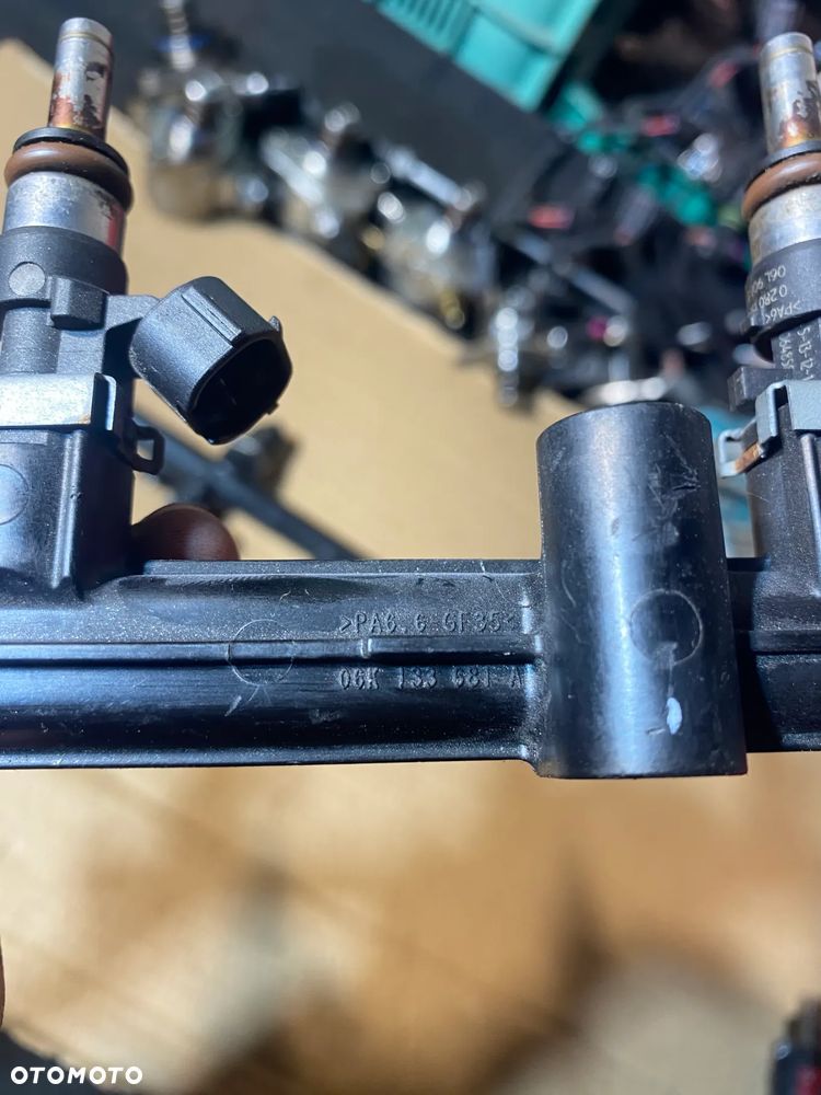 Listwa wtryskowa VW AUDI SKODA SEAT 1.8 2.0 TSI TFSI 06K133681C - 2