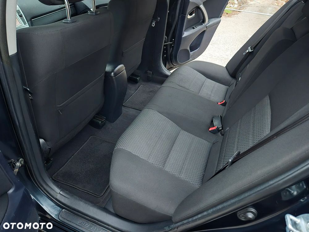 Toyota Avensis 1.8 Luna - 20