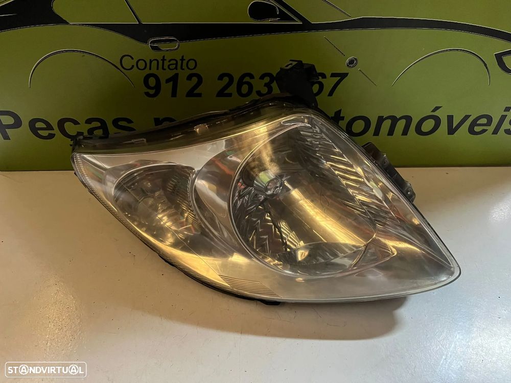 Suzuki Swift FAROL DIREITO - FF794 - 1