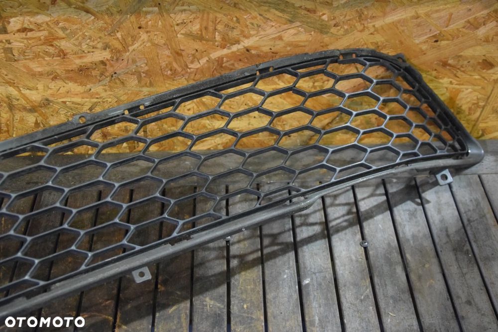 Honda Civic VIII UFO 06-11 Kratka zderzaka dolna środkowa oryginał - 3