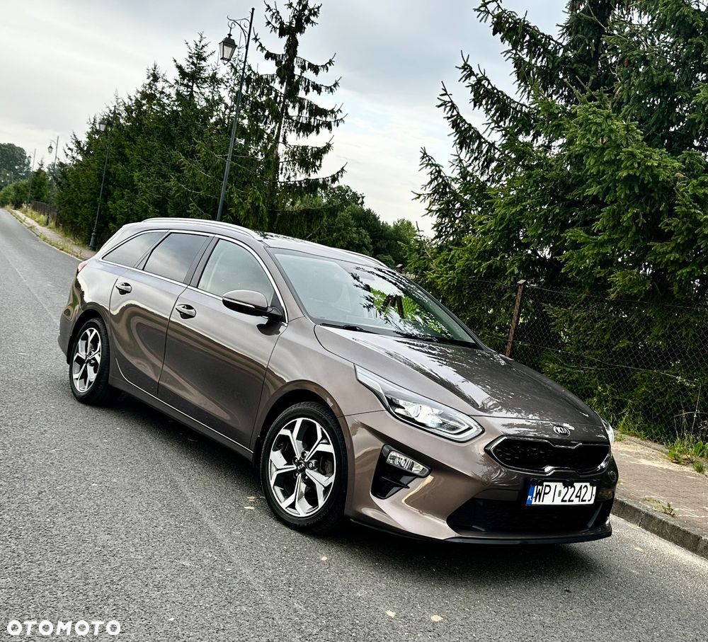 Kia Ceed 1.4 T-GDI L Business Line DCT - 17