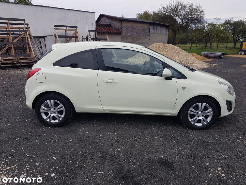 Opel Corsa 1.4 16V Satellite - 6