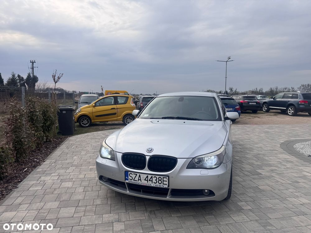 BMW Seria 5 523i - 15