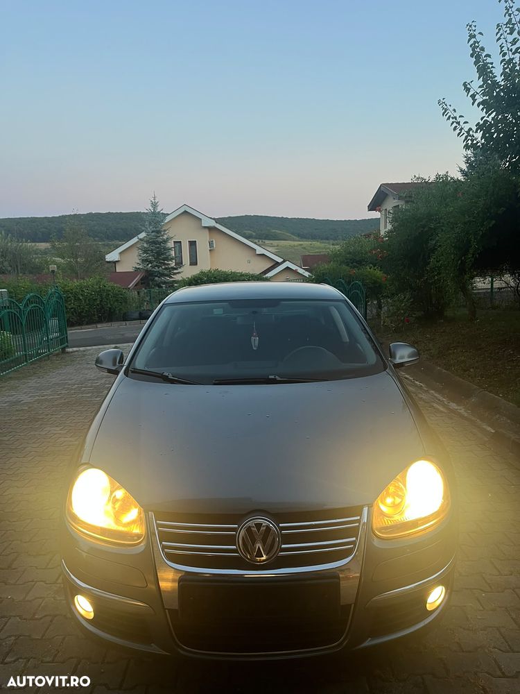 Volkswagen Jetta 1.9 TDI Comfortline - 1