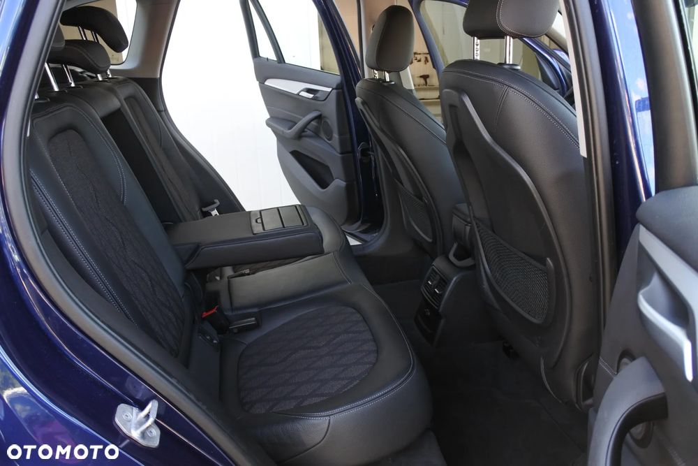 BMW X1 xDrive18d Sport Line sport - 9