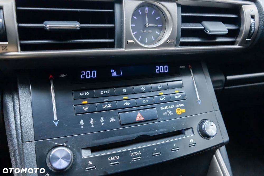 Lexus IS 250 Prestige - 34